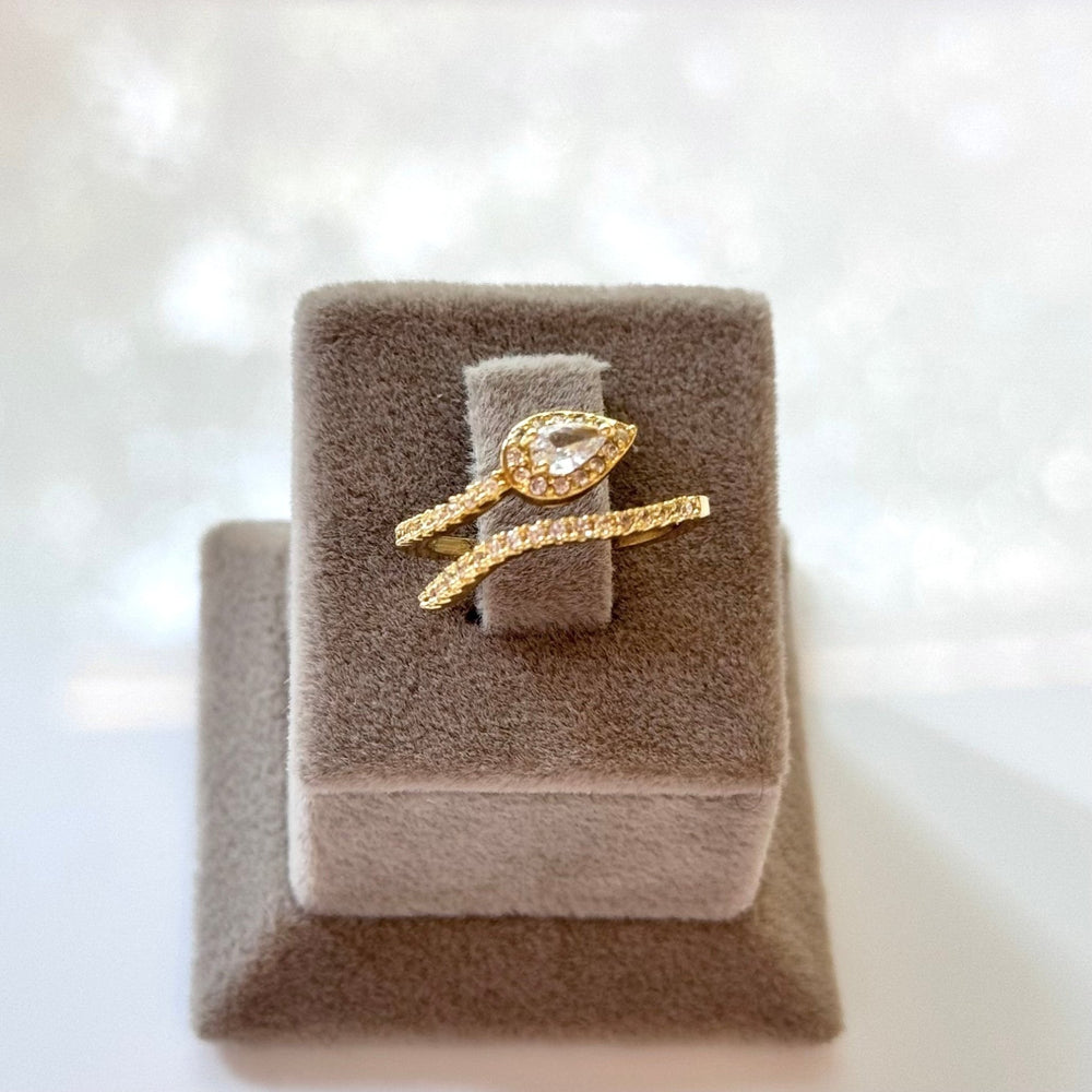 Amber ring - Hera Jewellery