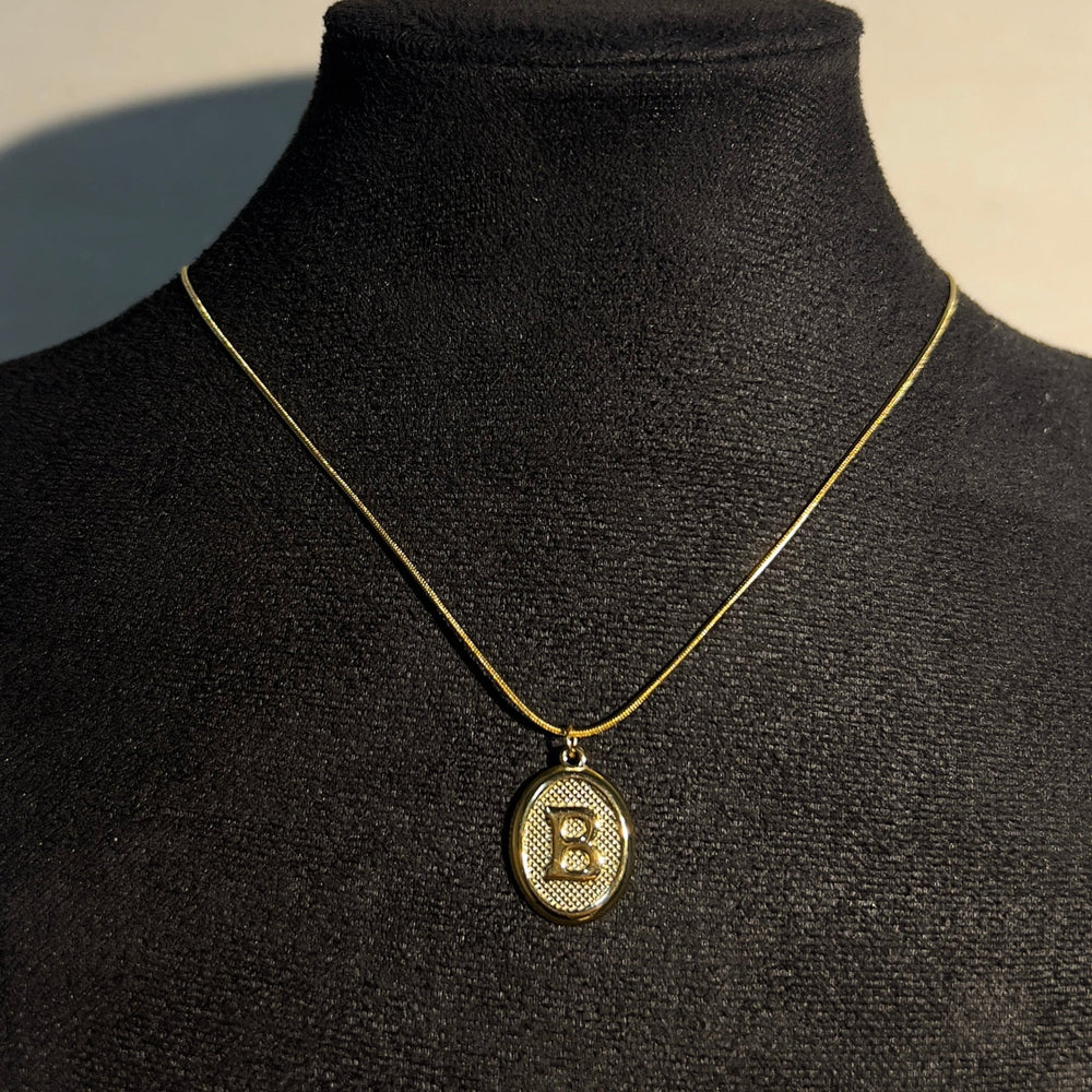 Initial necklace - Hera Jewellery
