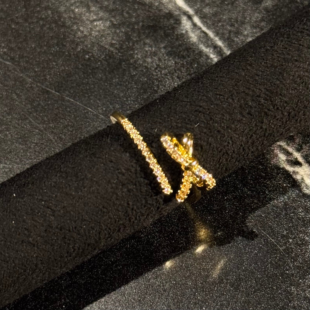 Lelie ring - Hera Jewellery